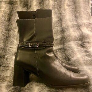 BEAUTIFUL COACH Black Leather boots 9B